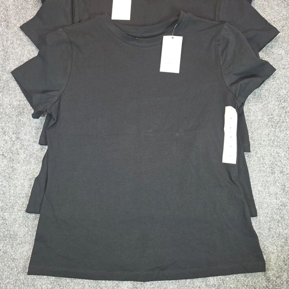 3-Pack Women’s Black Short Sleeve Crew Neck T-Shirts Size Small